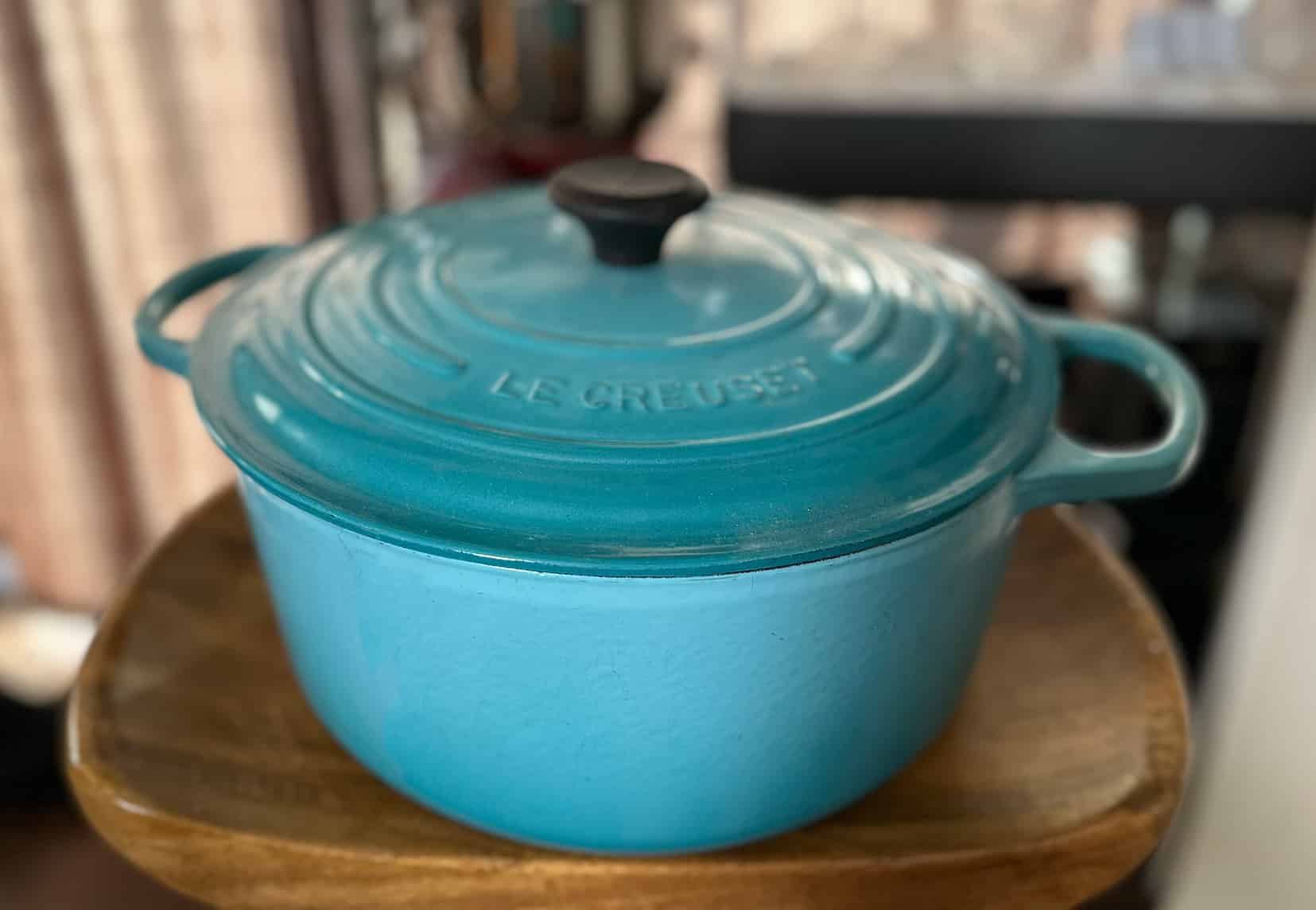 Aanpassen lezer ijs From Stovetop to Oven: The Secret of Cast Iron Enameled Dutch Ovens -  Sizzle and Sear